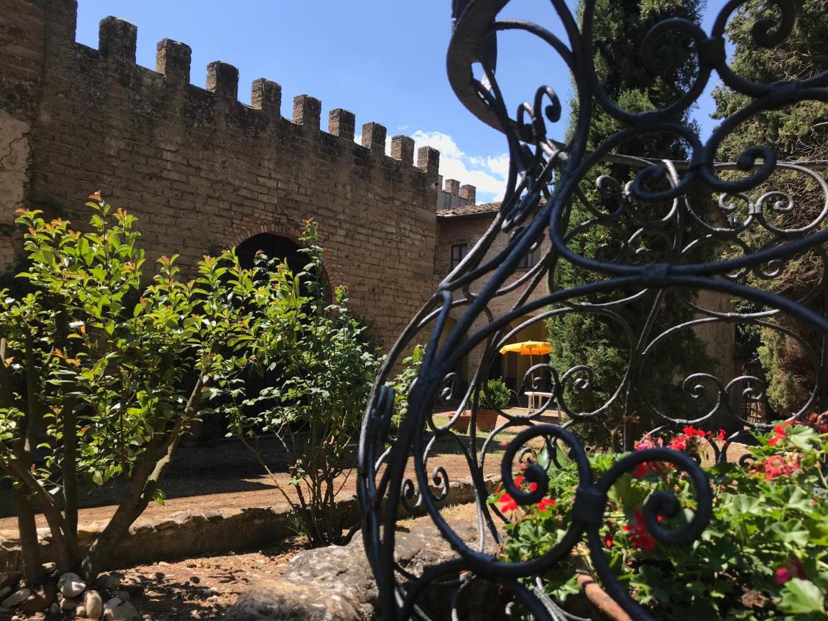 Castello Di Fezzana Apartman Montespertoli Kültér fotó